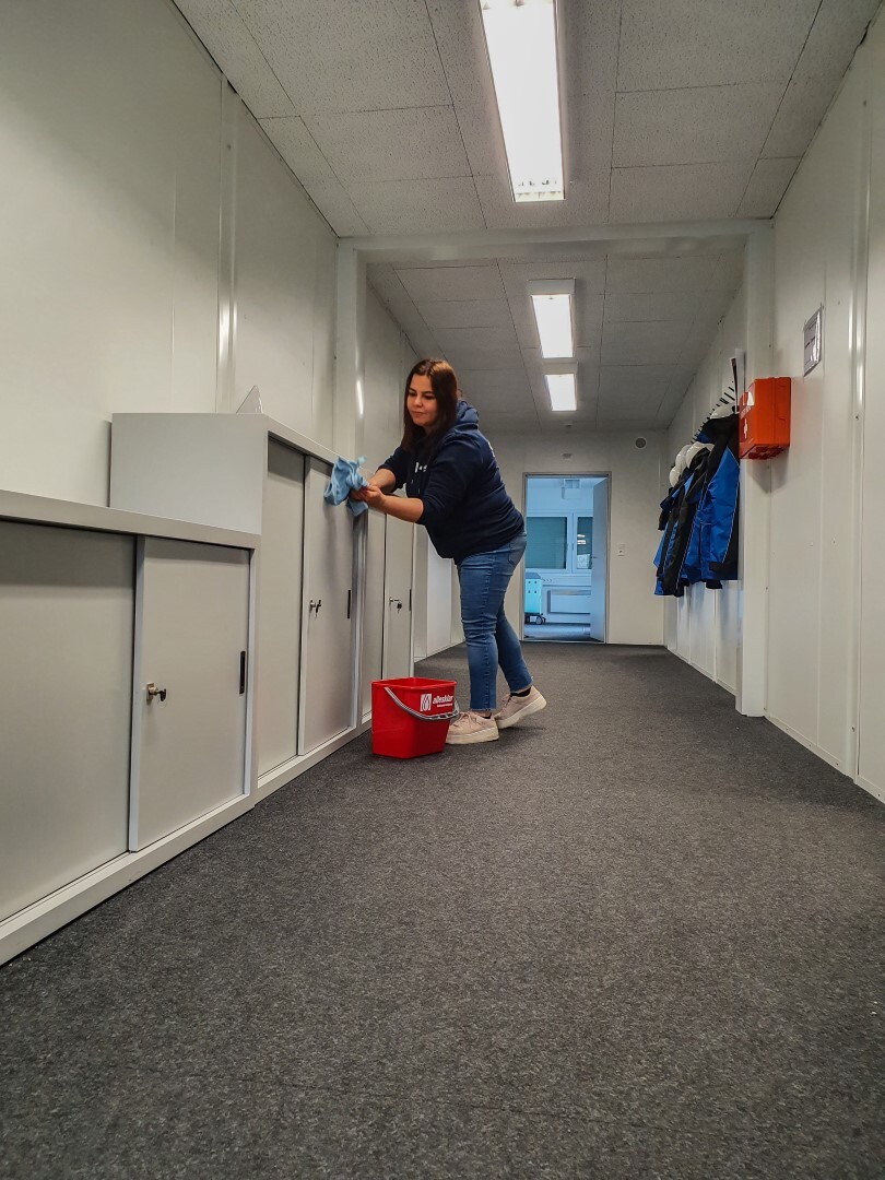 allesklar Gebaeudereinigung Containerreinigung Baucontainerreinigung Weinheim