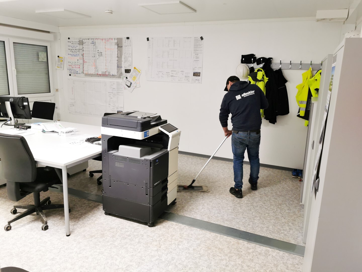 allesklar Gebaeudereinigung Containerreinigung Baucontainerreinigung Frankfurt