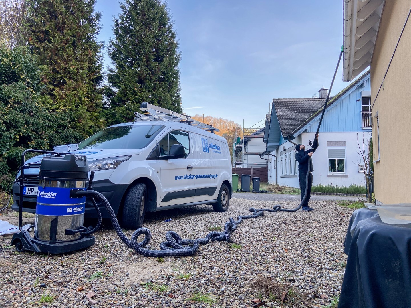 allesklar Gebaeudereinigung Dachrinnenreinigung Regenrinnenreinigung Bensheim