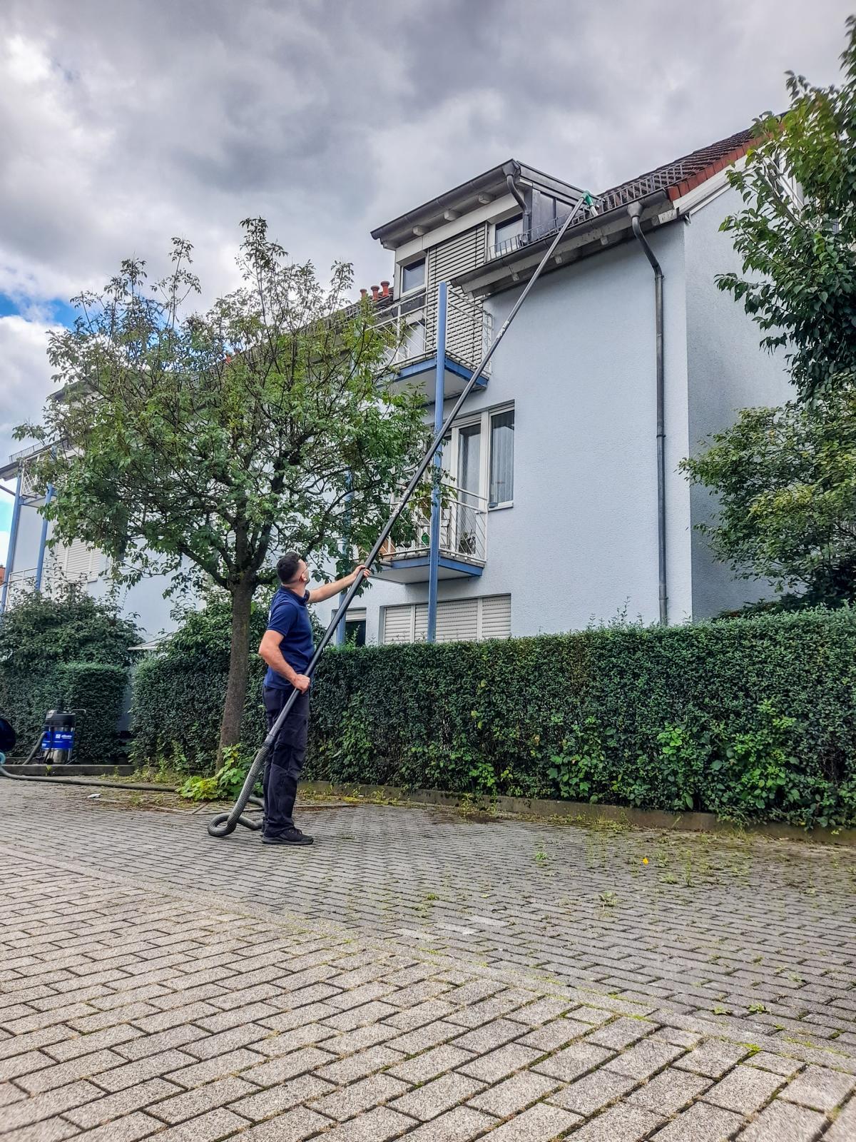 allesklar Gebaeudereinigung Dachrinnenreinigung Regenrinnenreinigung Frankfurt