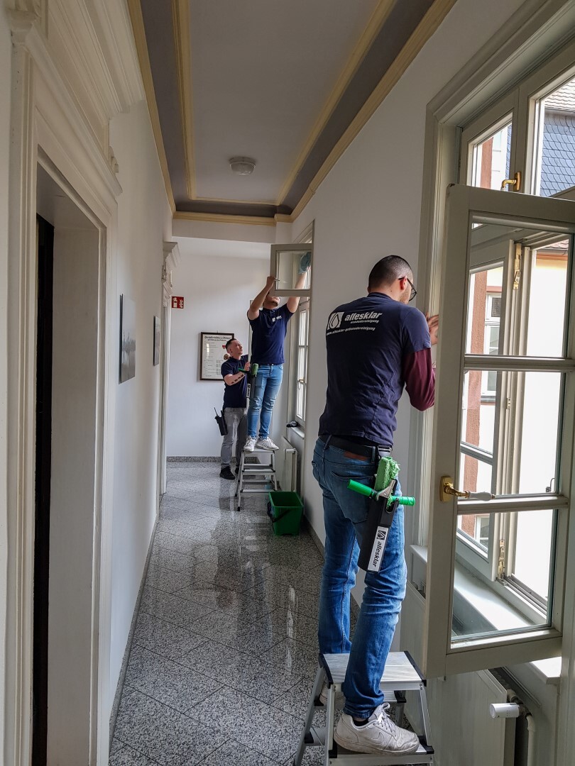 allesklar Gebaeudereinigung Fensterreinigung Fensterrahmenreinigung Darmstadt