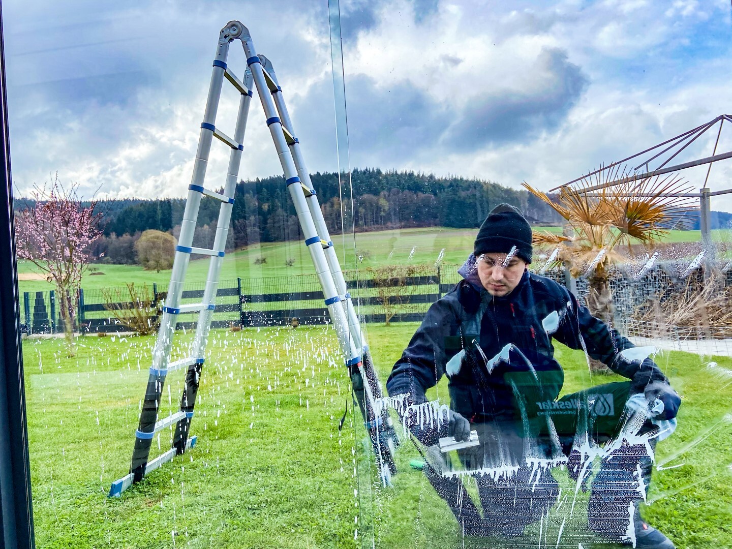 allesklar Gebaeudereinigung Fensterreinigung Fensterrahmenreinigung Bensheim