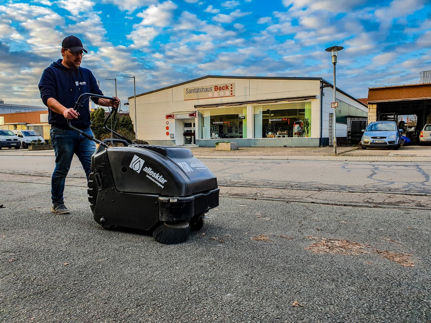 allesklar Gebaeudereinigung Parkplatzreinigung Gehwegreinigung Weiterstadt