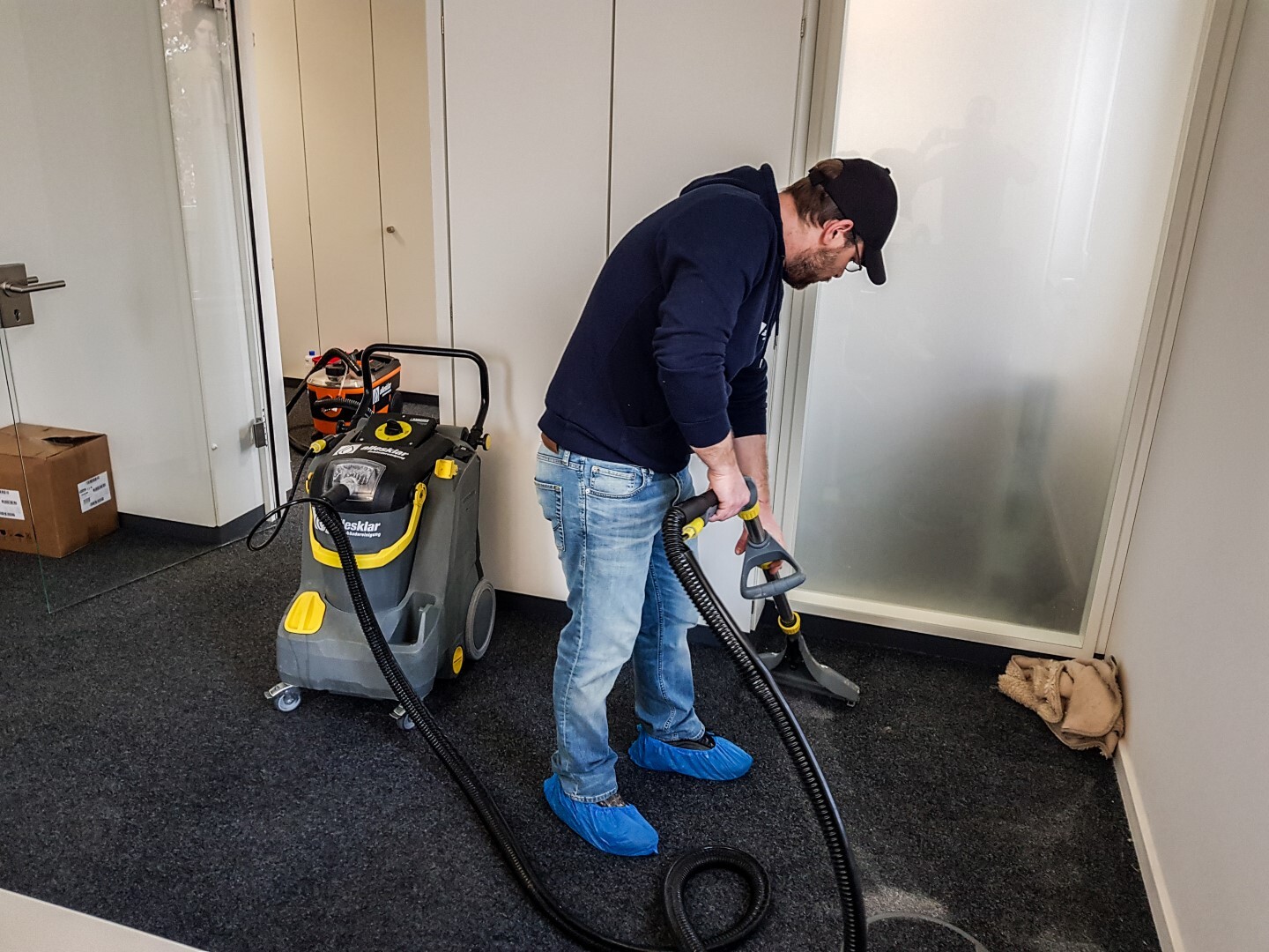 allesklar Gebaeudereinigung Teppichreinigung Teppichbodenreinigung Viernheim