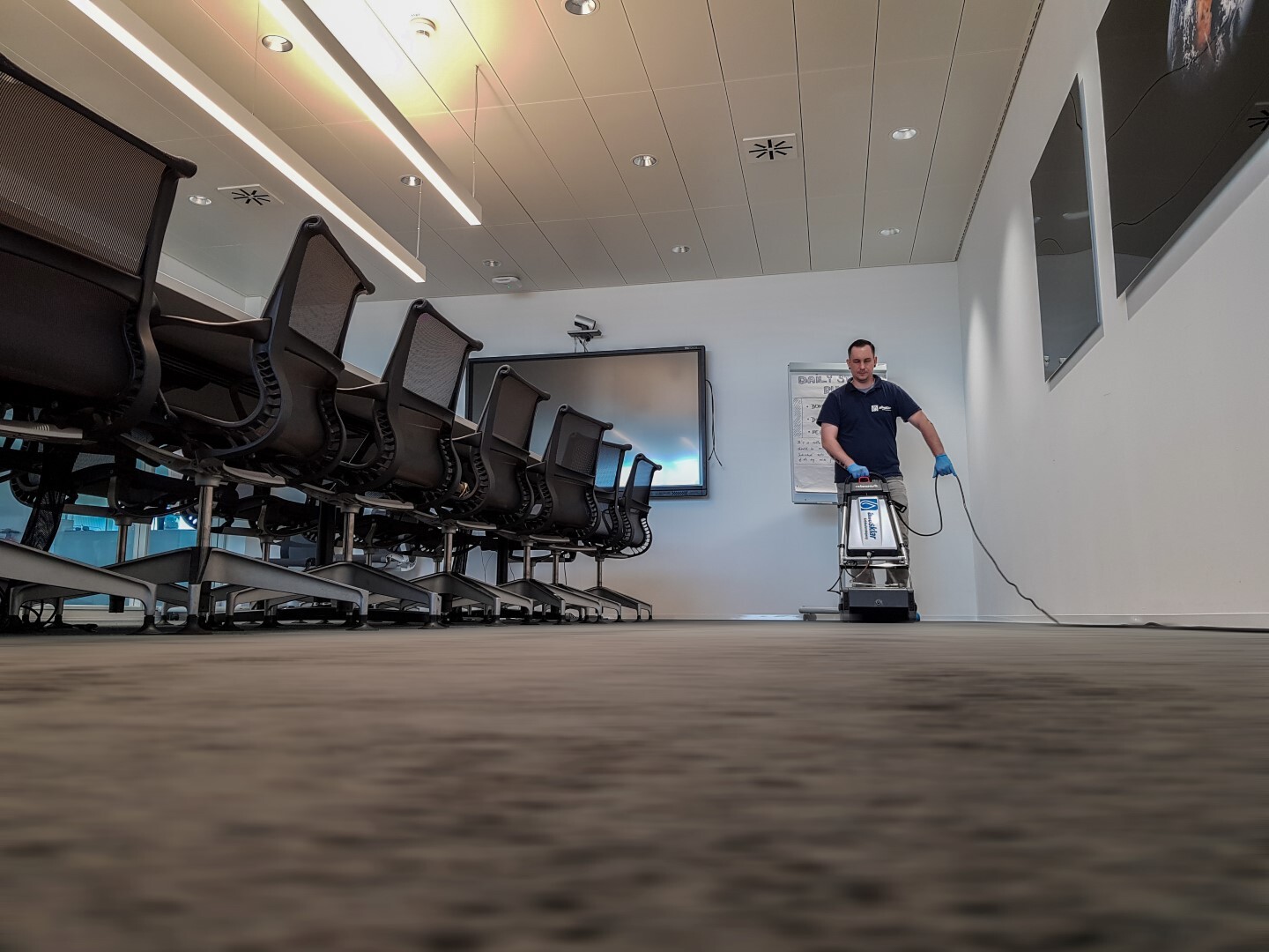 allesklar Gebaeudereinigung Teppichreinigung Teppichbodenreinigung Heidelberg