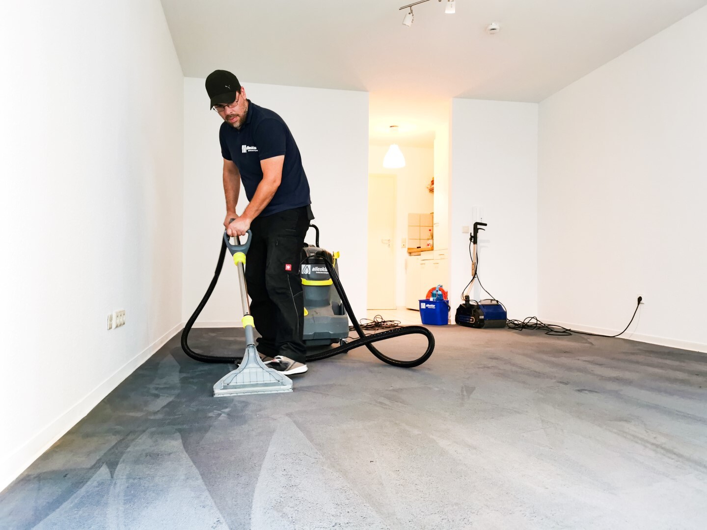 allesklar Gebaeudereinigung Teppichreinigung Teppichbodenreinigung Frankfurt