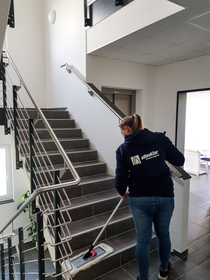 allesklar Gebaeudereinigung Treppenhausreinigung Flurreinigung Weinheim