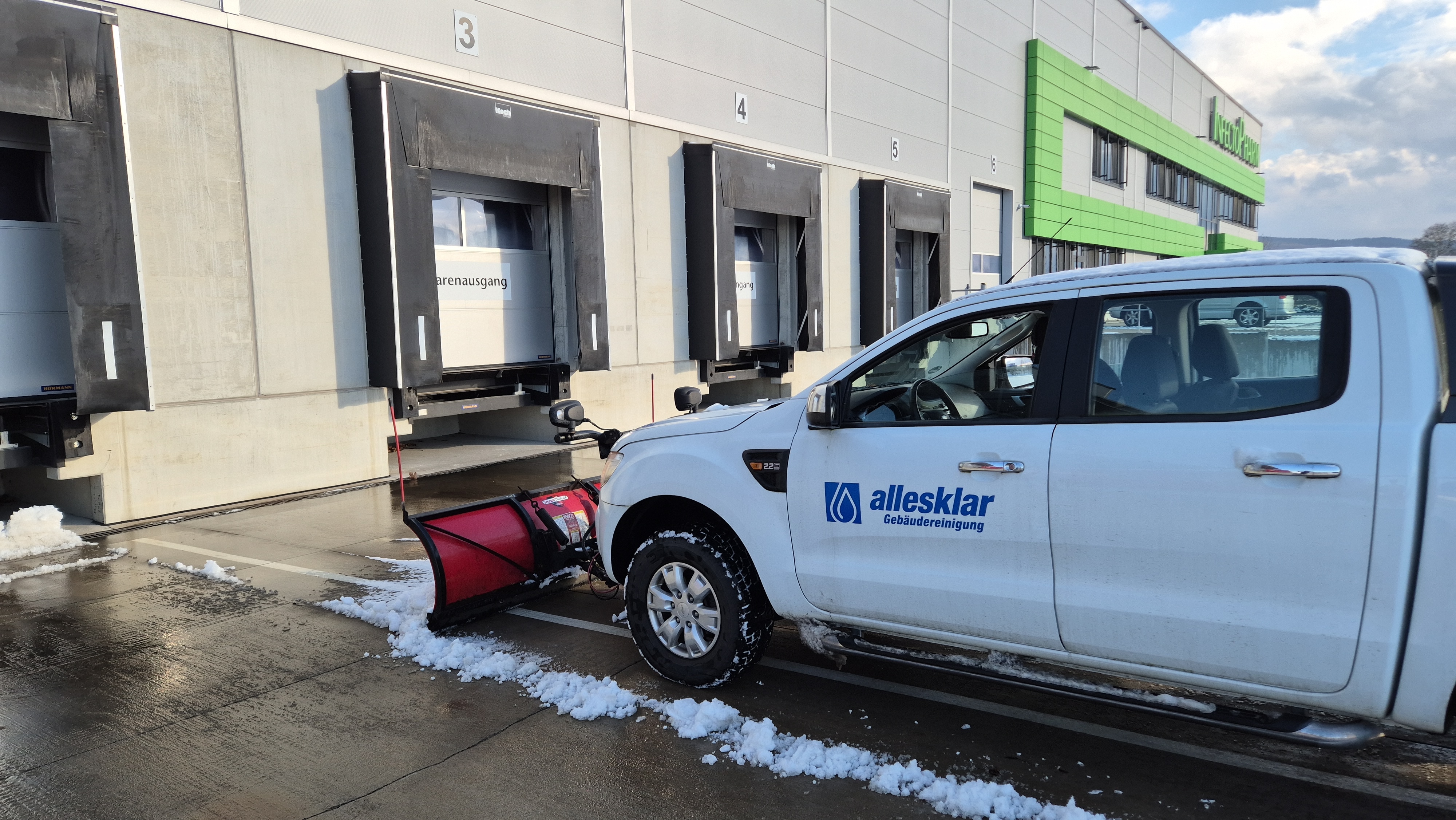 allesklar Gebaeudereinigung Winterdienst und Schneeräumung Heppenheim